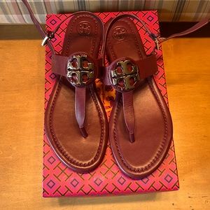 Tory Burch new sandals never worn (burgundy) size 9